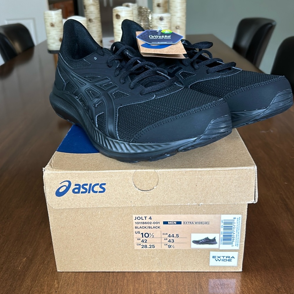 ASICS JOLT 4